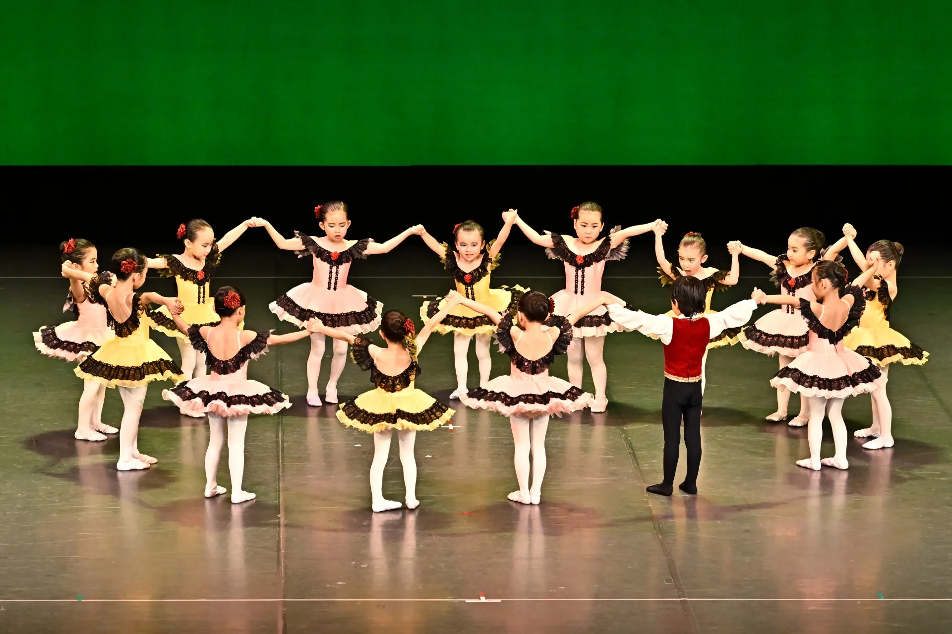 鳥越久美子バレエアカデミー