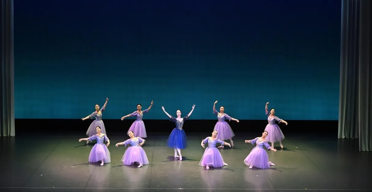 鳥越久美子バレエアカデミー